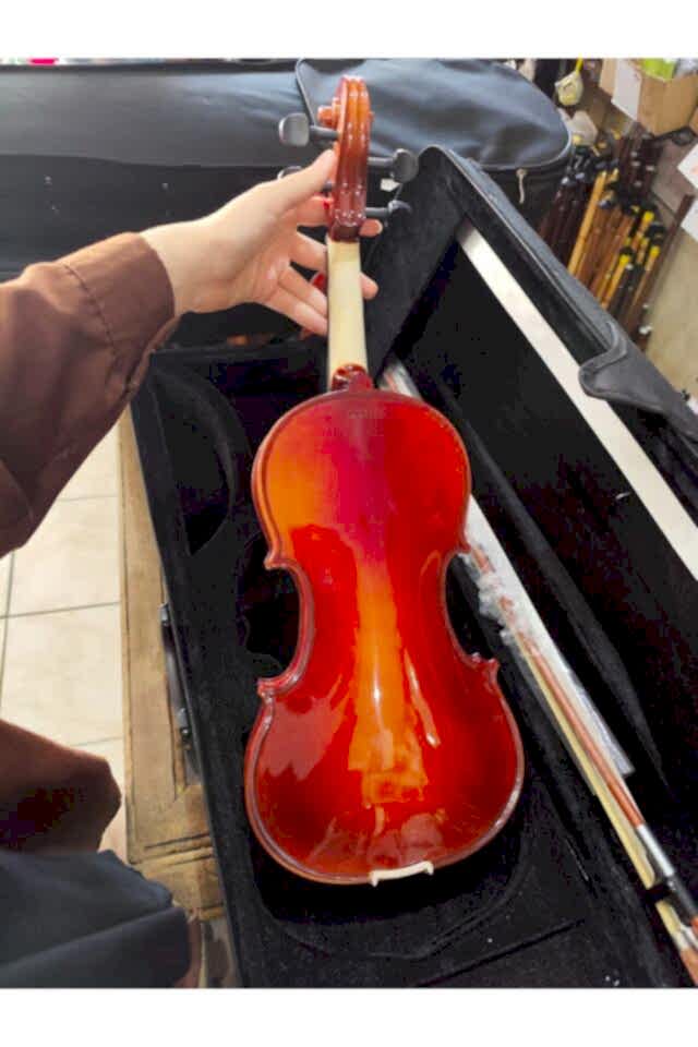 AM22407 4/4 Profesyonel Kare Kutu Parlak Keman