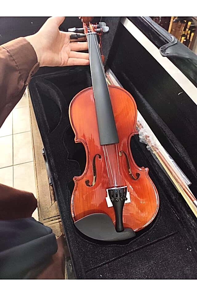 AM22407-34 3/4 Profesyonel Kare Kutu Parlak Keman